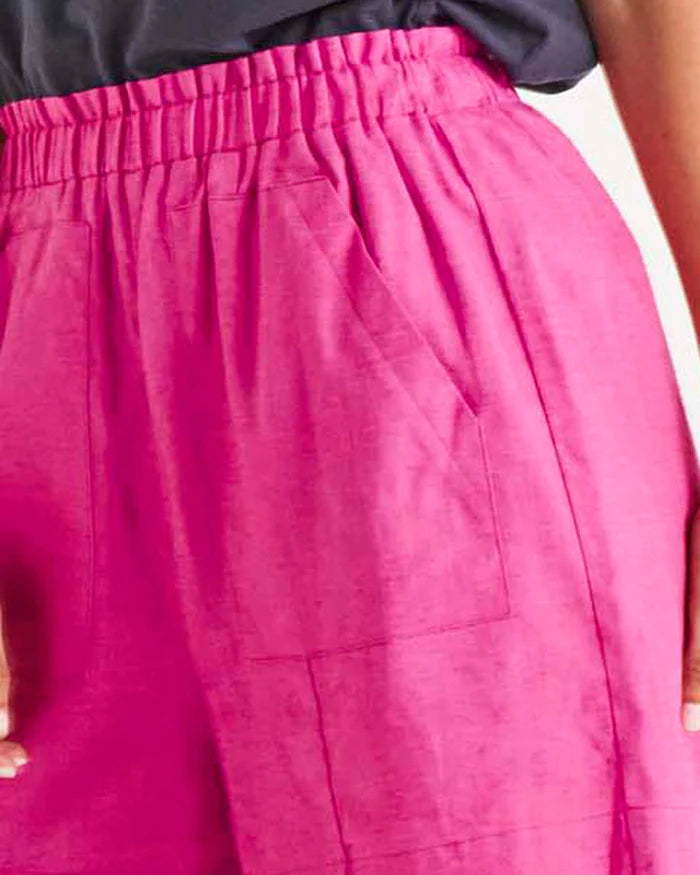 Baker Shorts - Hot Pink